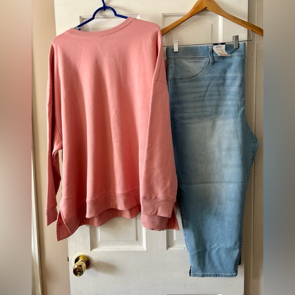 Women’s Terra & Sky Capri Jeggings w/ Def Leppard Sweatshirt 3x - Picture 2 of 6